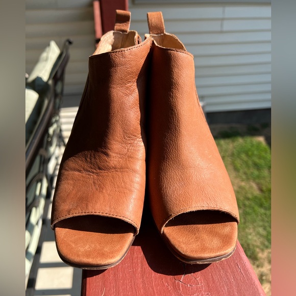 Corso Como Gamie Open Toe Ankle Booties in Saddle Brown - Size 6.5 - Picture 2 of 6